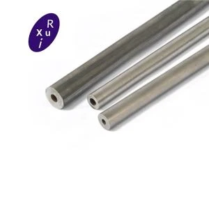Qual é a dureza do Inconel 725 após o tratamento térmico?